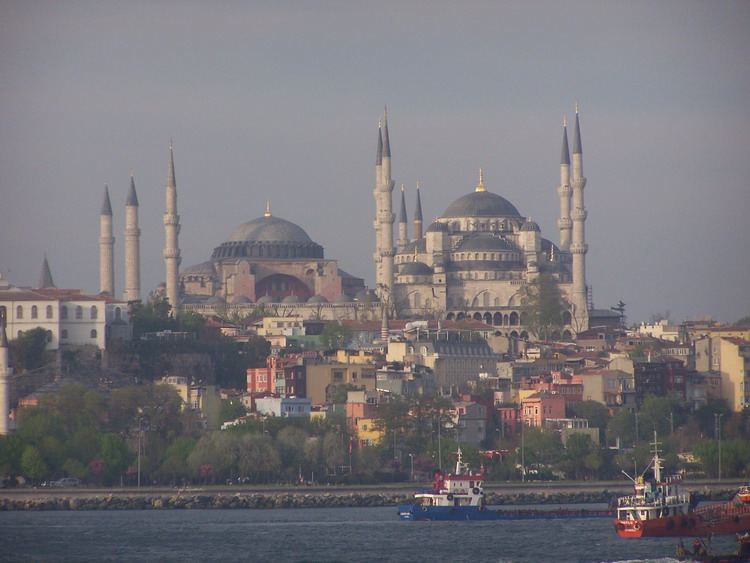 Sultanahmet ve Ayasofya camileri [Yusuf Ziya Hasanoðlu]