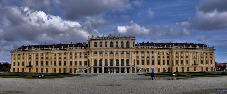SCHÖNBRUNN SARAYI
